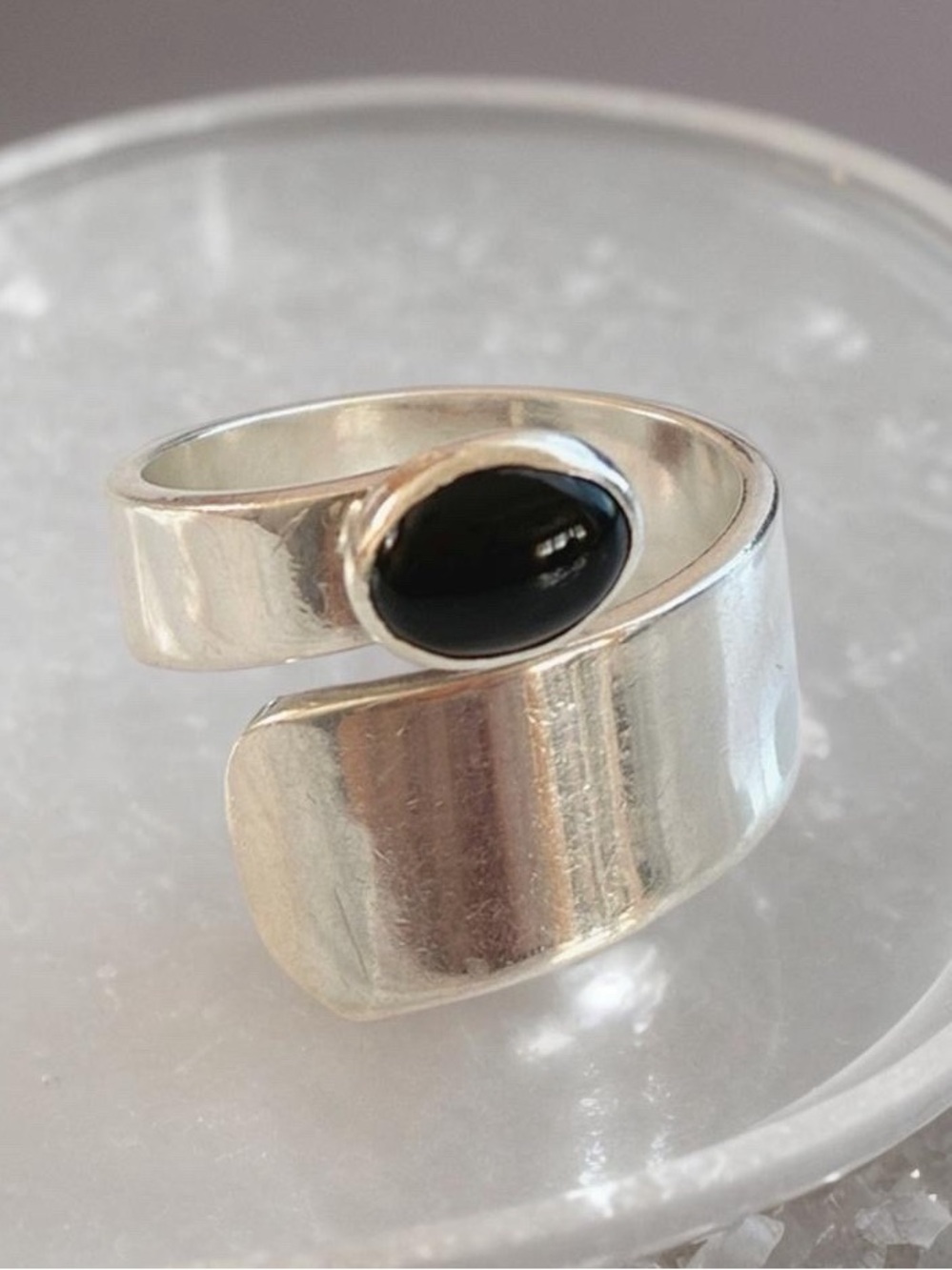 Silpada Whirl Ring with Black Onyx Accent R0946 size 8